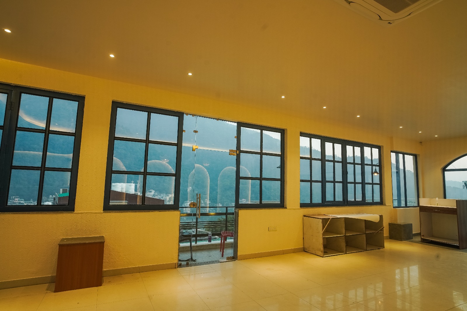 Hotel Weekend Heights